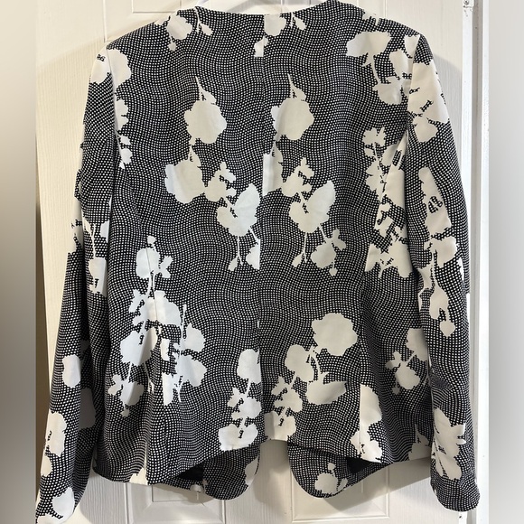 Attention Black and White Floral Blazer - Picture 3 of 3